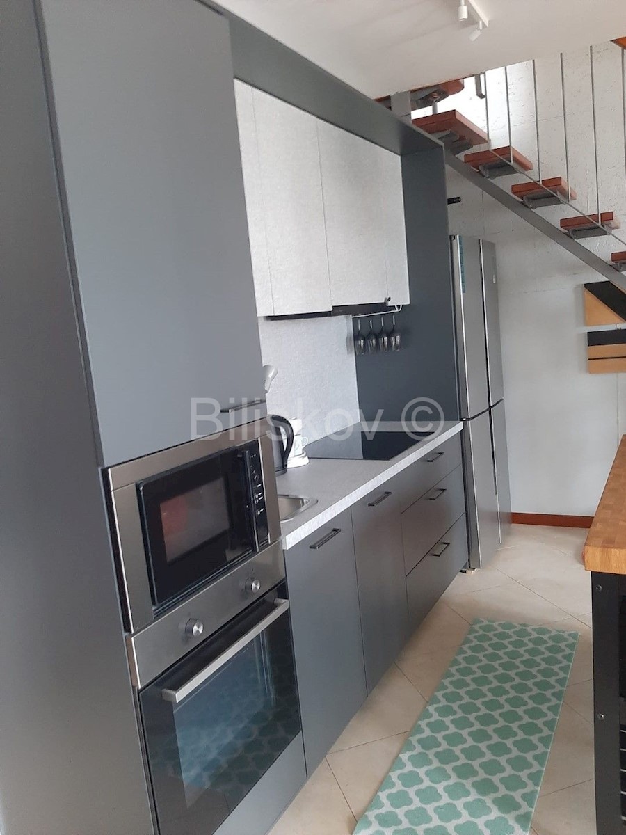 Appartement À louer - SPLITSKO-DALMATINSKA SPLIT