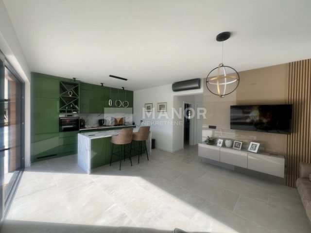 Haus zu verkaufen 180 m² – Nedešćina