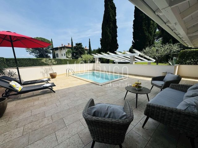 Appartement à louer 90 m² – Ičići