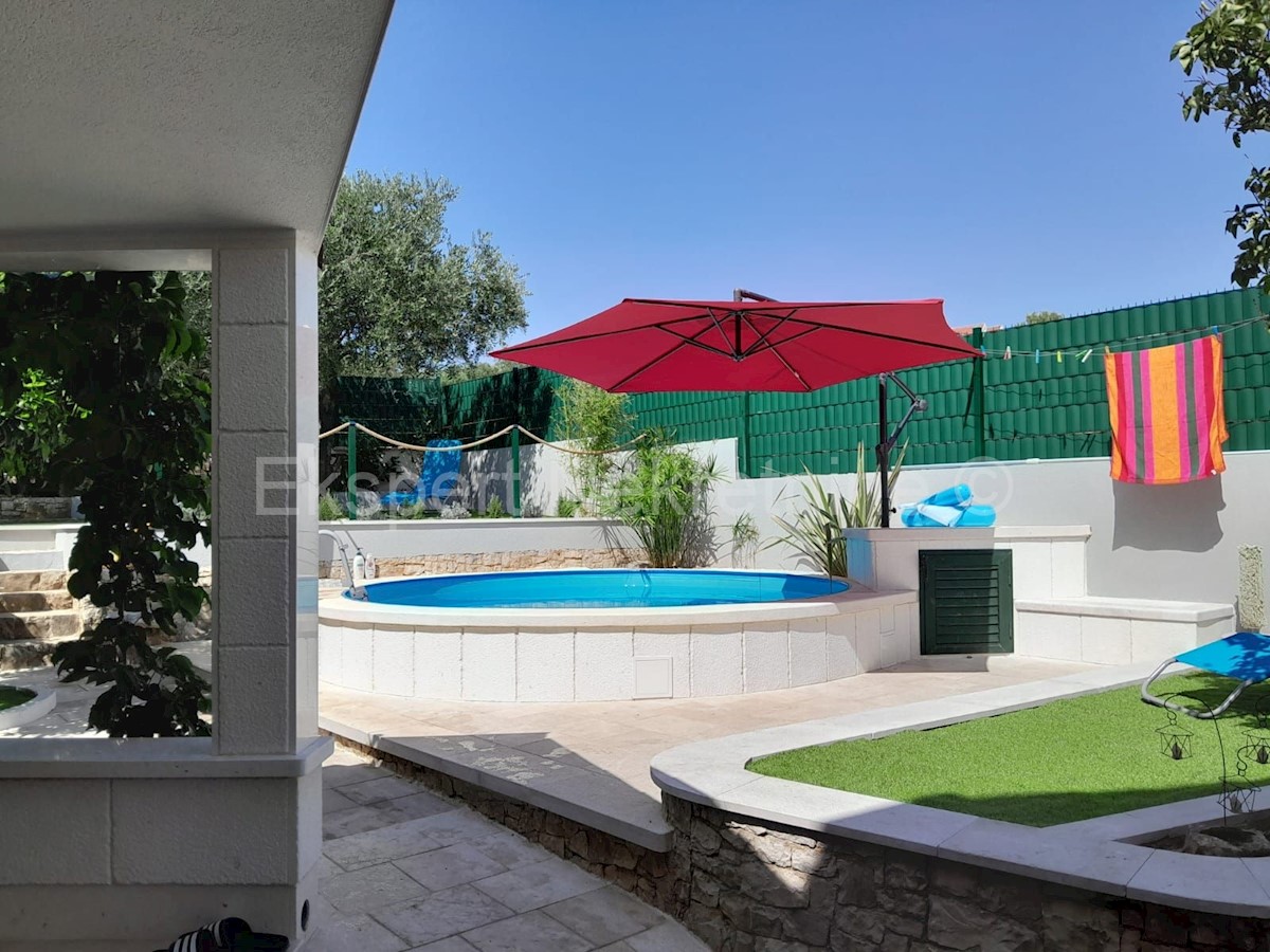 Kuća Na prodaju - SPLITSKO-DALMATINSKA ČIOVO