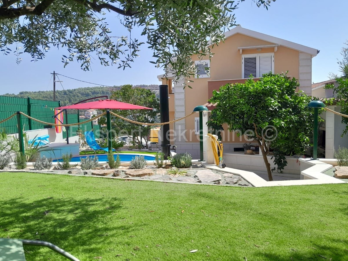 Kuća Na prodaju - SPLITSKO-DALMATINSKA ČIOVO