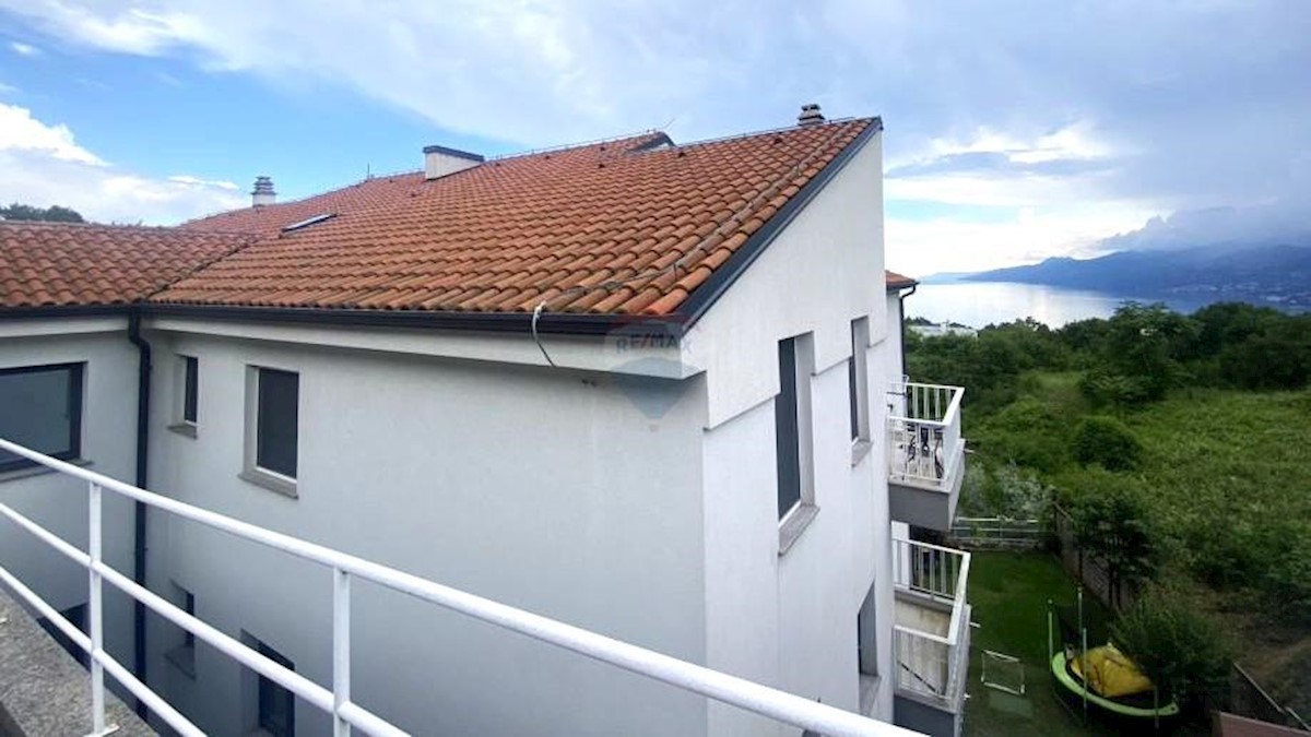 Flat For sale - PRIMORSKO-GORANSKA KASTAV