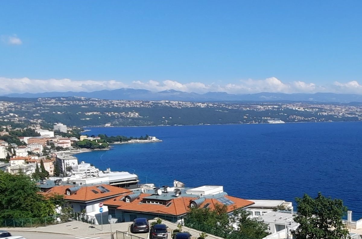 Apartma Naprodaj -  