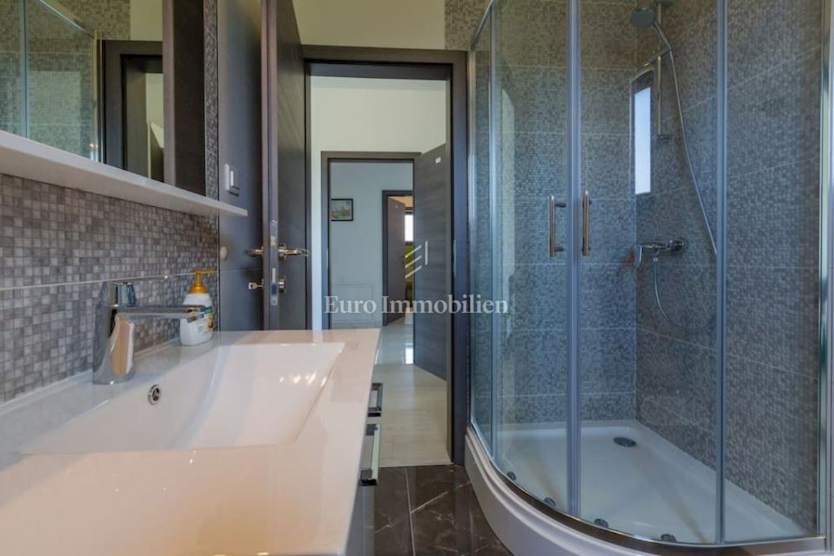 Maison À vendre - PRIMORSKO-GORANSKA CRIKVENICA