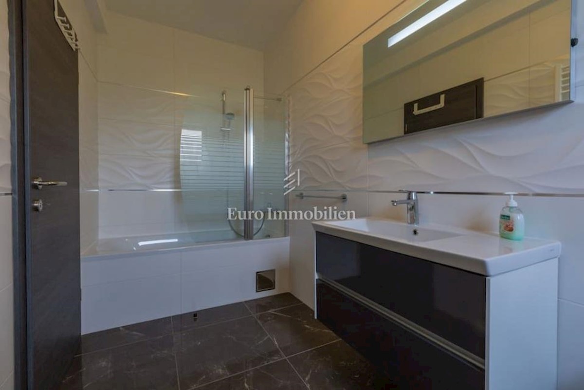 Maison À vendre - PRIMORSKO-GORANSKA CRIKVENICA