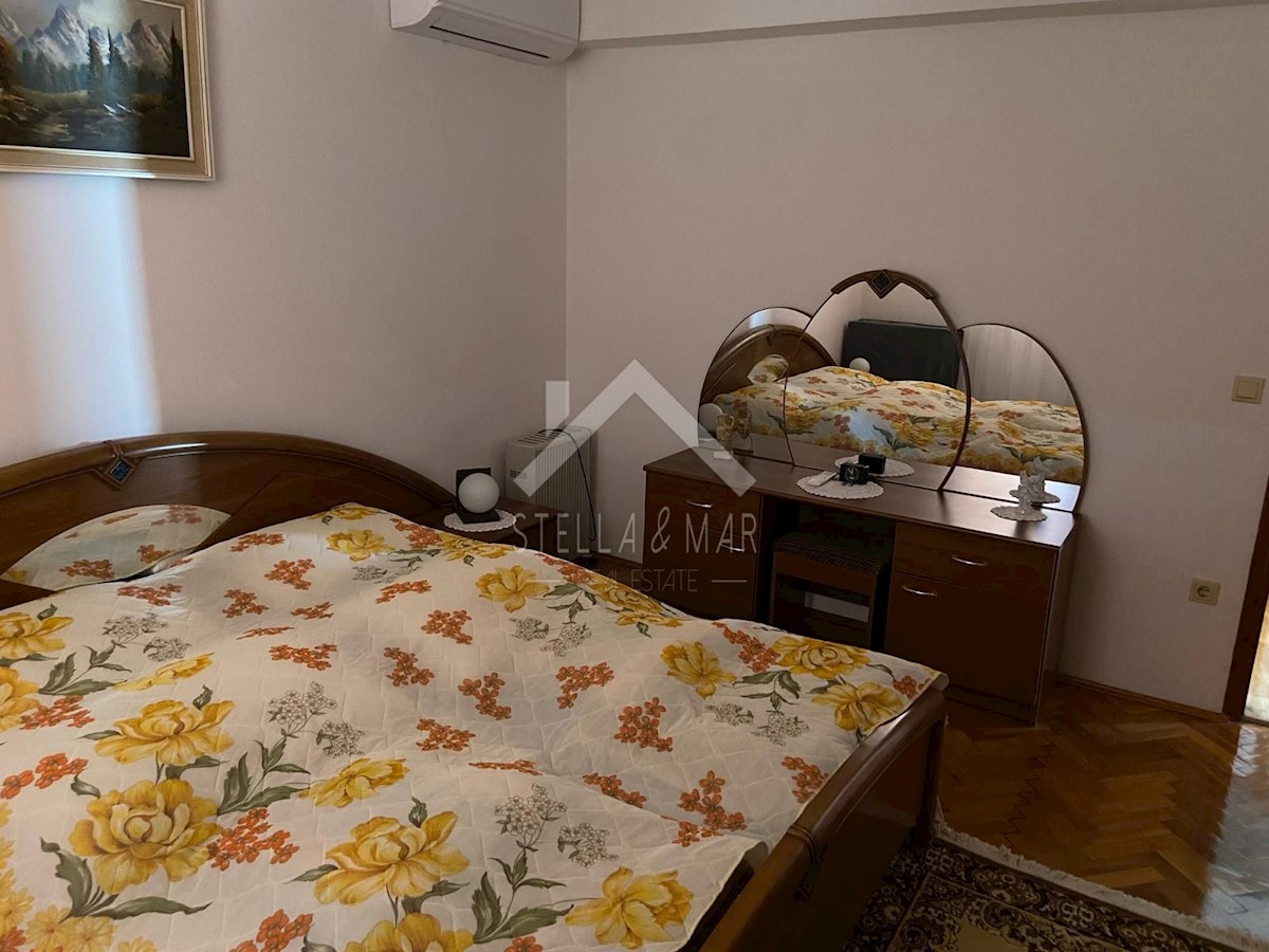 Hiša Na predaj - ZADARSKA VIR