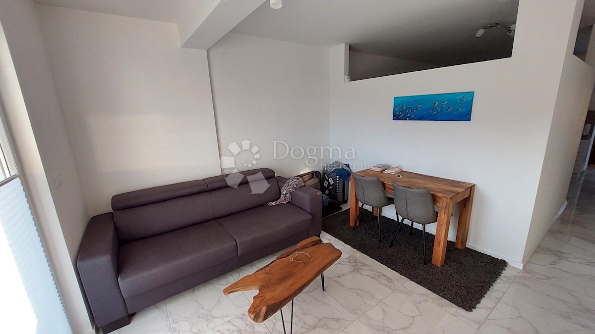 Flat For sale - PRIMORSKO-GORANSKA RAB