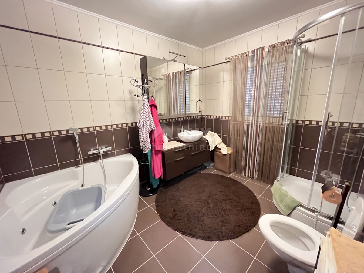 House For sale - PRIMORSKO-GORANSKA NOVI VINODOLSKI