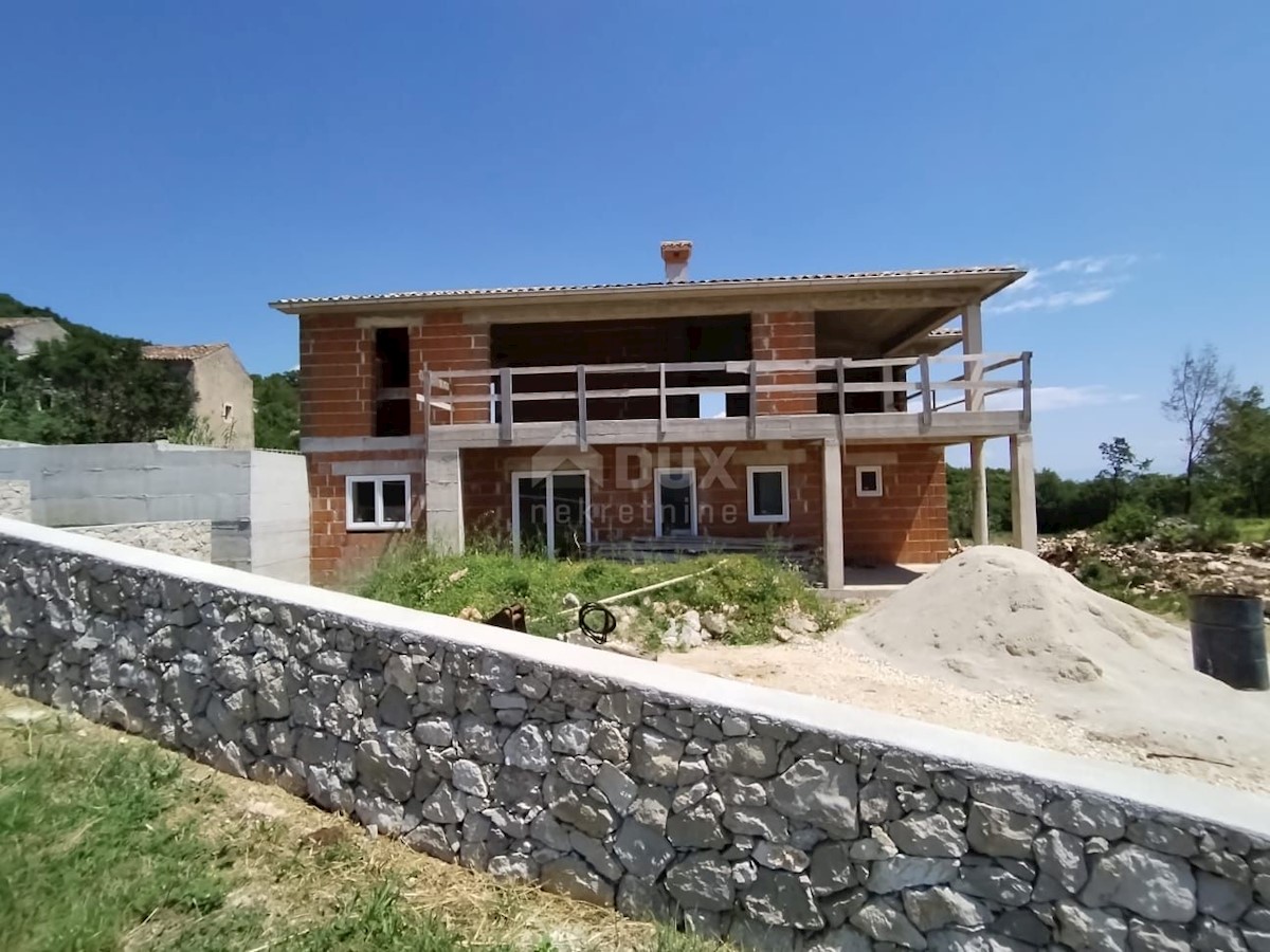 House For sale PLOMIN