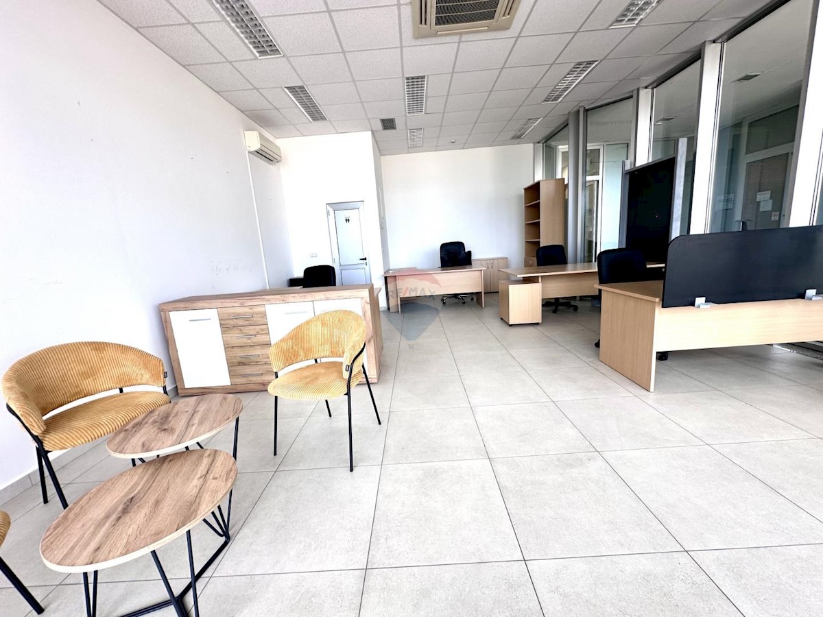 Business premises For rent - ISTARSKA MEDULIN