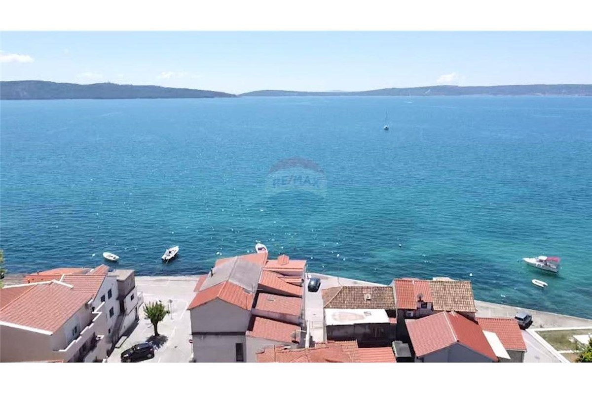 House For sale - SPLITSKO-DALMATINSKA KAŠTELA