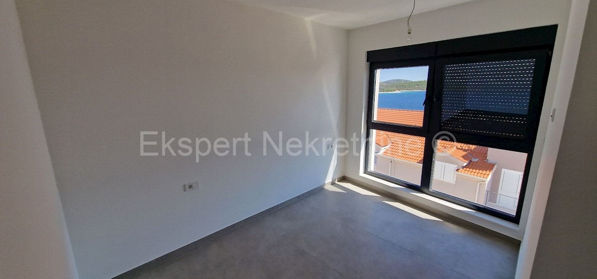 Appartement À vendre - ŠIBENSKO-KNINSKA ROGOZNICA