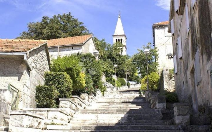 Terreno in vendita 2343 m² – Nerežišća