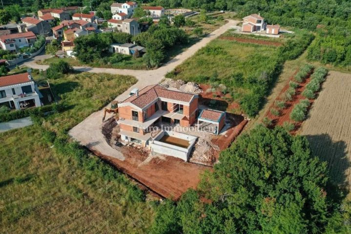 Hiša Naprodaj - Istarska Višnjan - foto 3/19