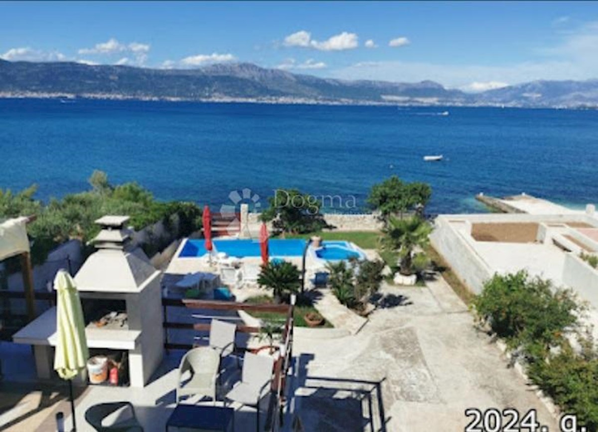 House For sale - SPLITSKO-DALMATINSKA SPLIT