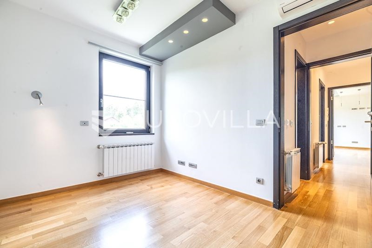 Appartement À louer - GRAD ZAGREB ZAGREB