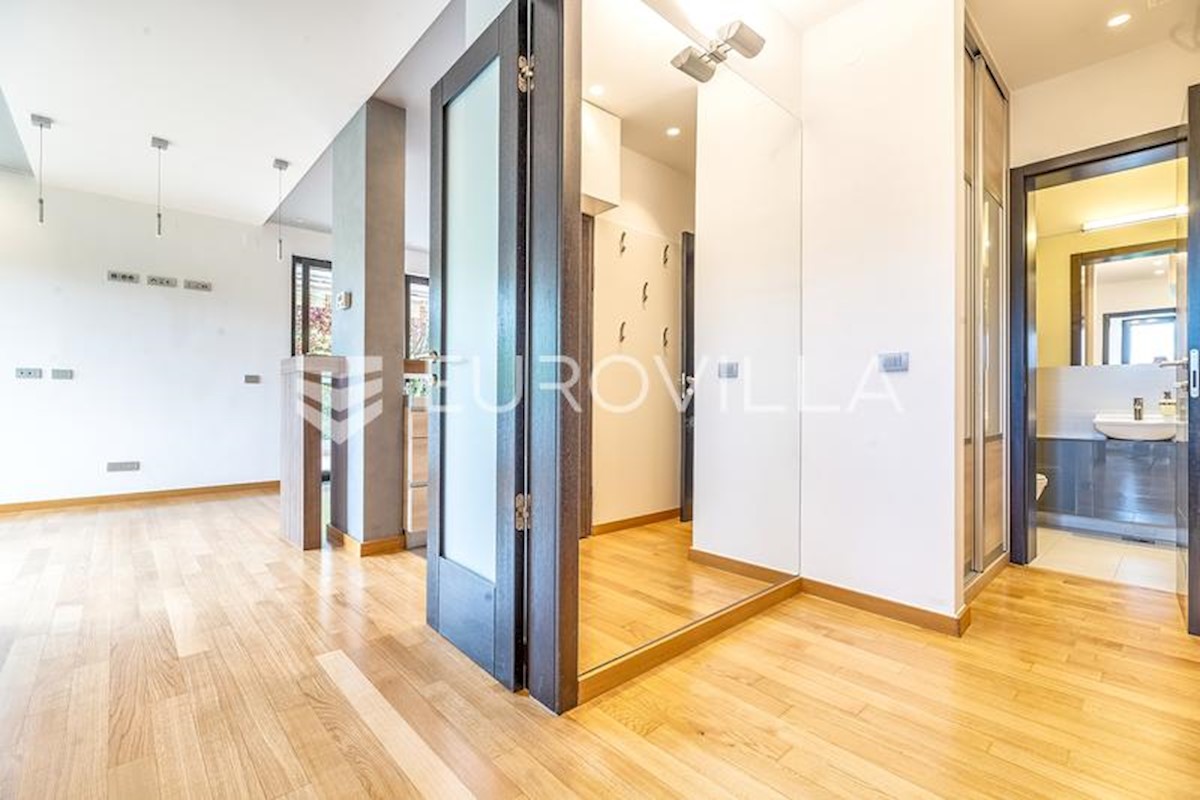 Appartement À louer - GRAD ZAGREB ZAGREB