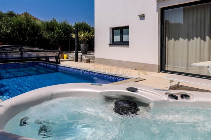 Apartmán Na predaj - Primorsko-goranska Krk - foto 2/52