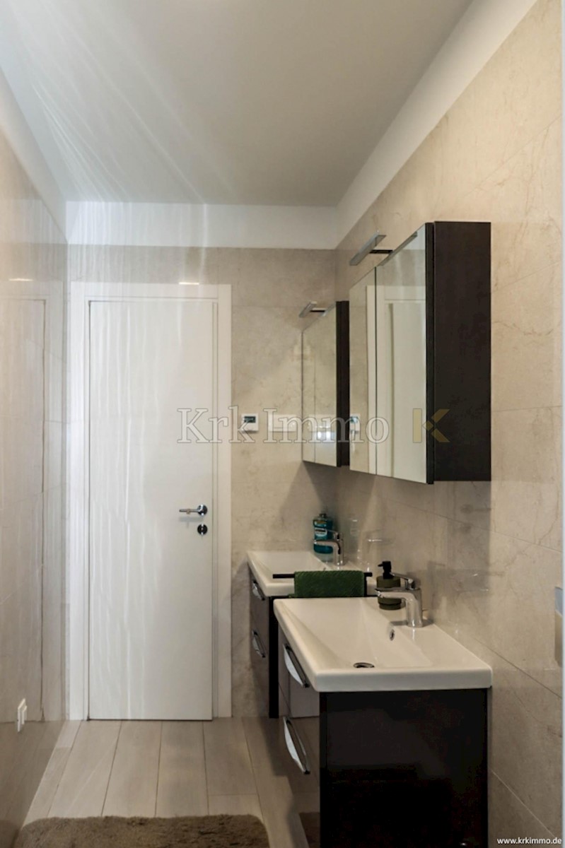Apartmán Na predaj - PRIMORSKO-GORANSKA KRK