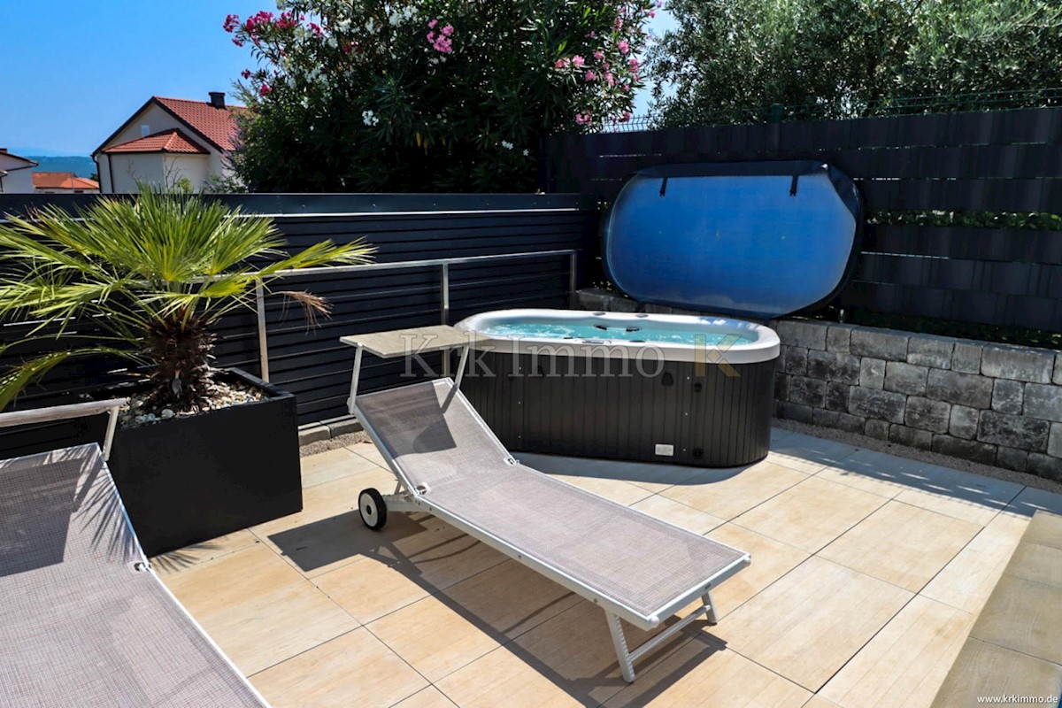 Apartmán Na predaj - PRIMORSKO-GORANSKA KRK