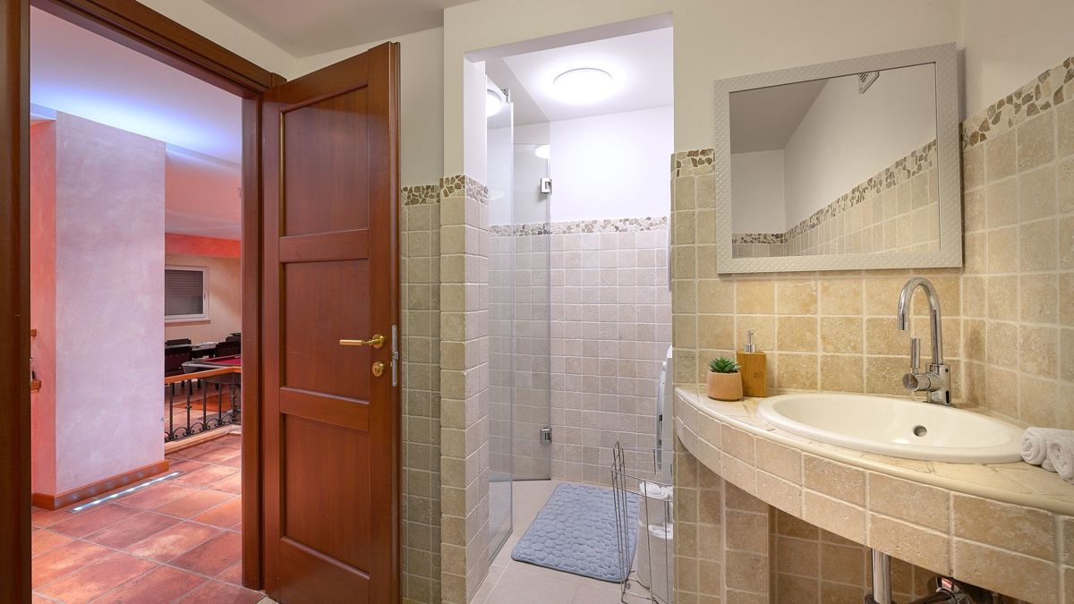 Casa In vendita - SPLITSKO-DALMATINSKA SPLIT