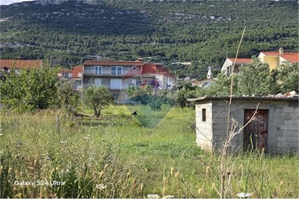 Parcela Na predaj - SPLITSKO-DALMATINSKA KAŠTELA