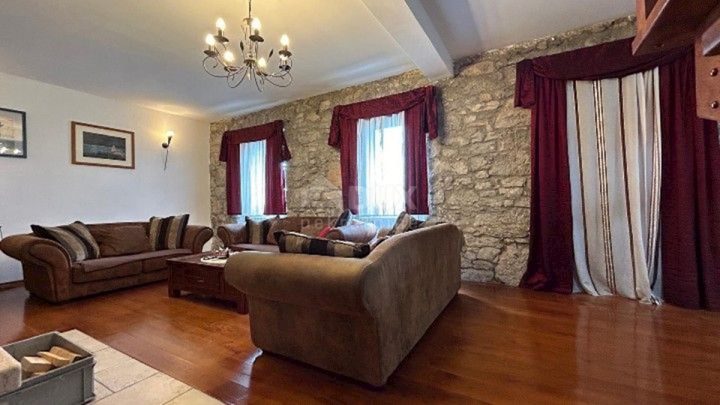 Haus zu verkaufen 530 m² – Srdoči