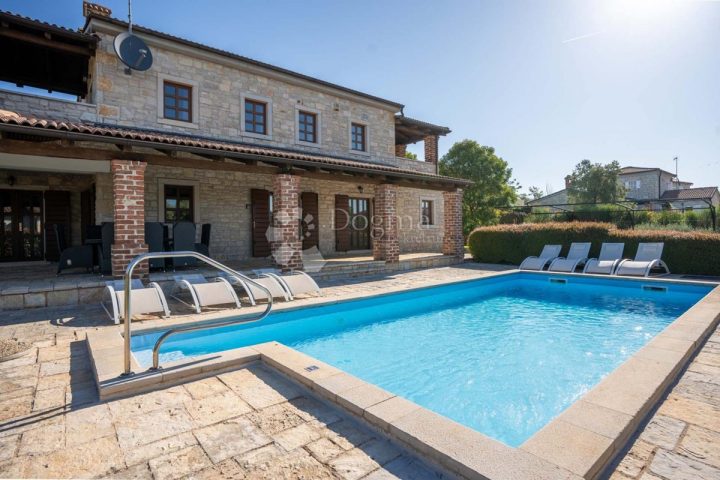 Maison à vendre 260 m² – Heraki