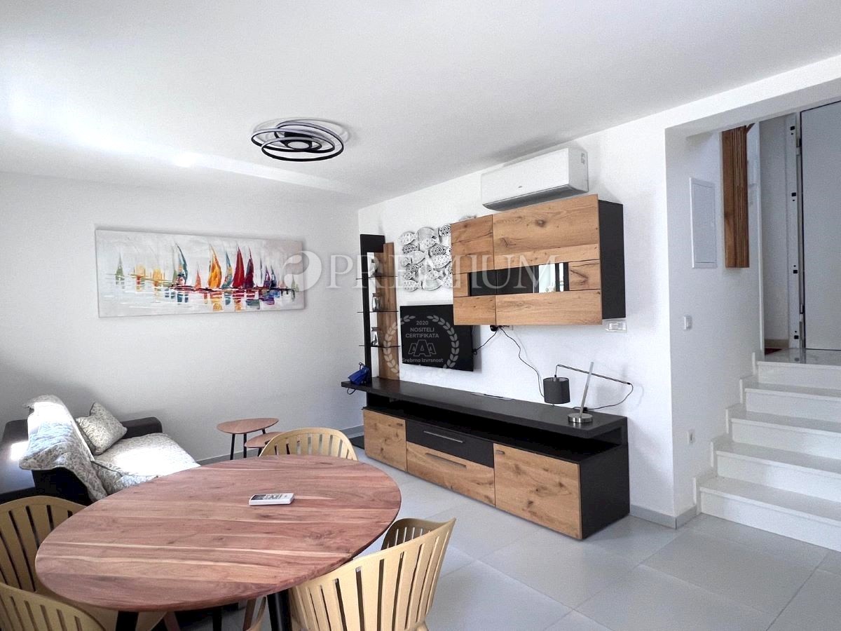 Apartma Na predaj - PRIMORSKO-GORANSKA KRK