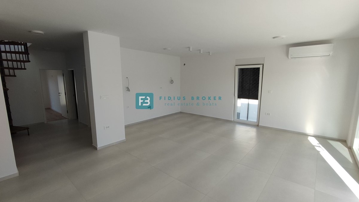 Flat For sale - ŠIBENSKO-KNINSKA VODICE