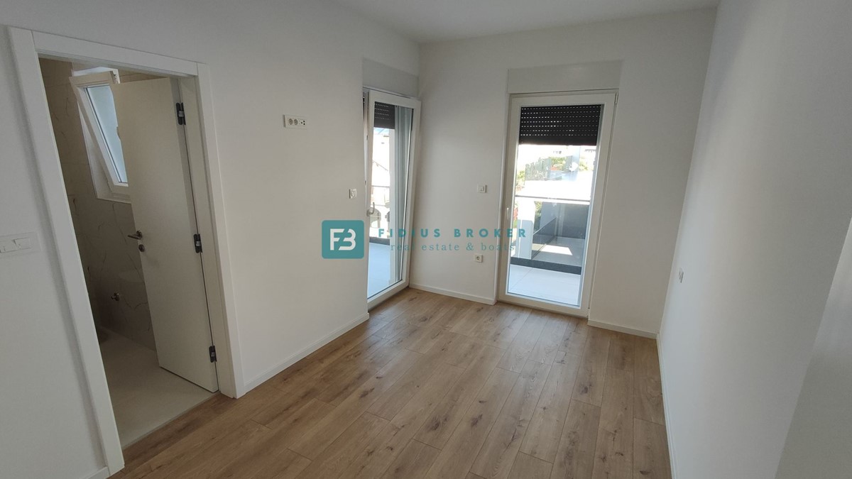 Flat For sale - ŠIBENSKO-KNINSKA VODICE