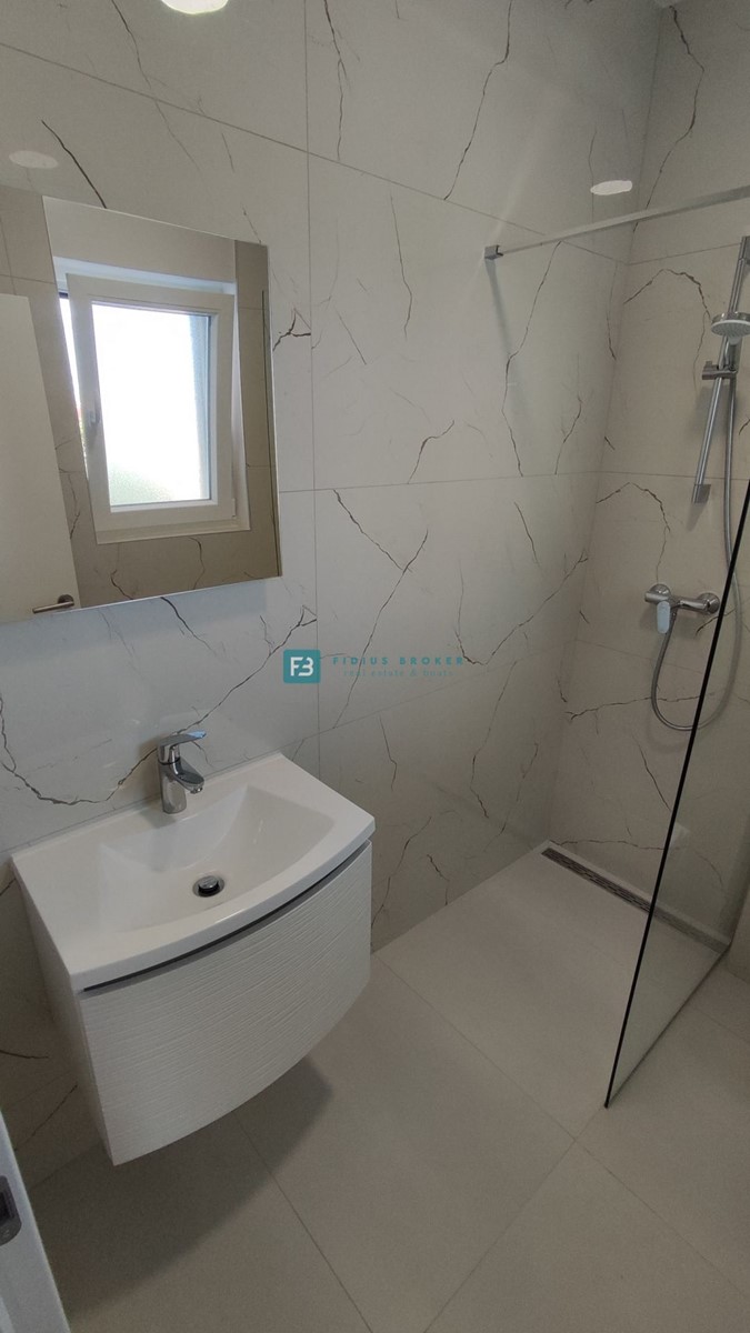 Flat For sale - ŠIBENSKO-KNINSKA VODICE