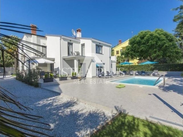 Casa in vendita 230 m² – Poreč