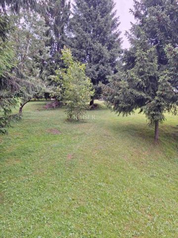 Pozemok na predaj 800 m² – Ravna Gora