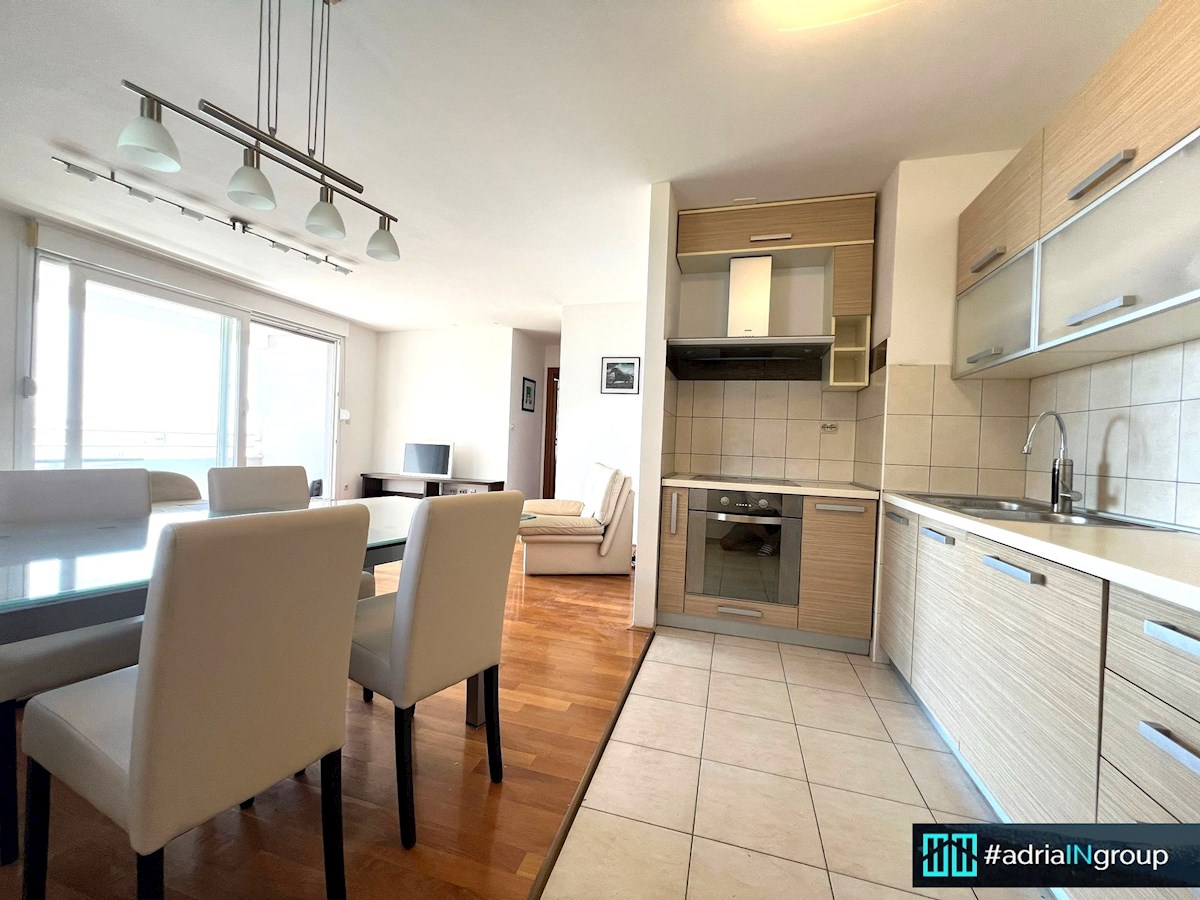 Flat For rent - SPLITSKO-DALMATINSKA SPLIT