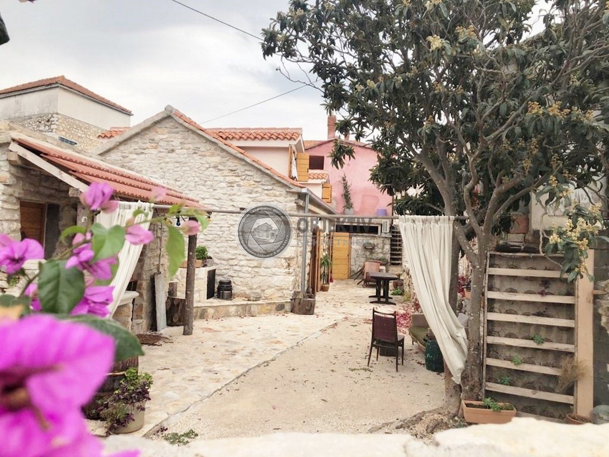 Casa In vendita - SPLITSKO-DALMATINSKA ŠOLTA
