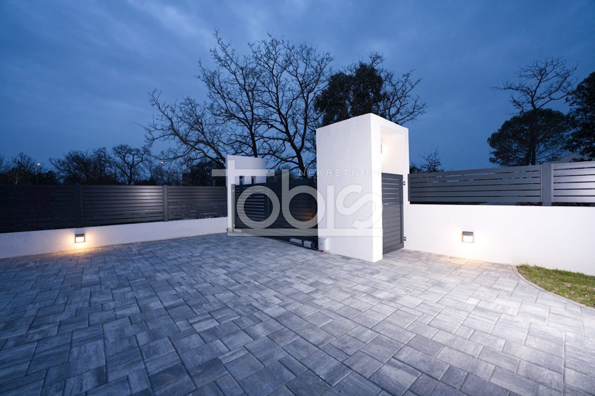 House For sale - ZADARSKA NIN