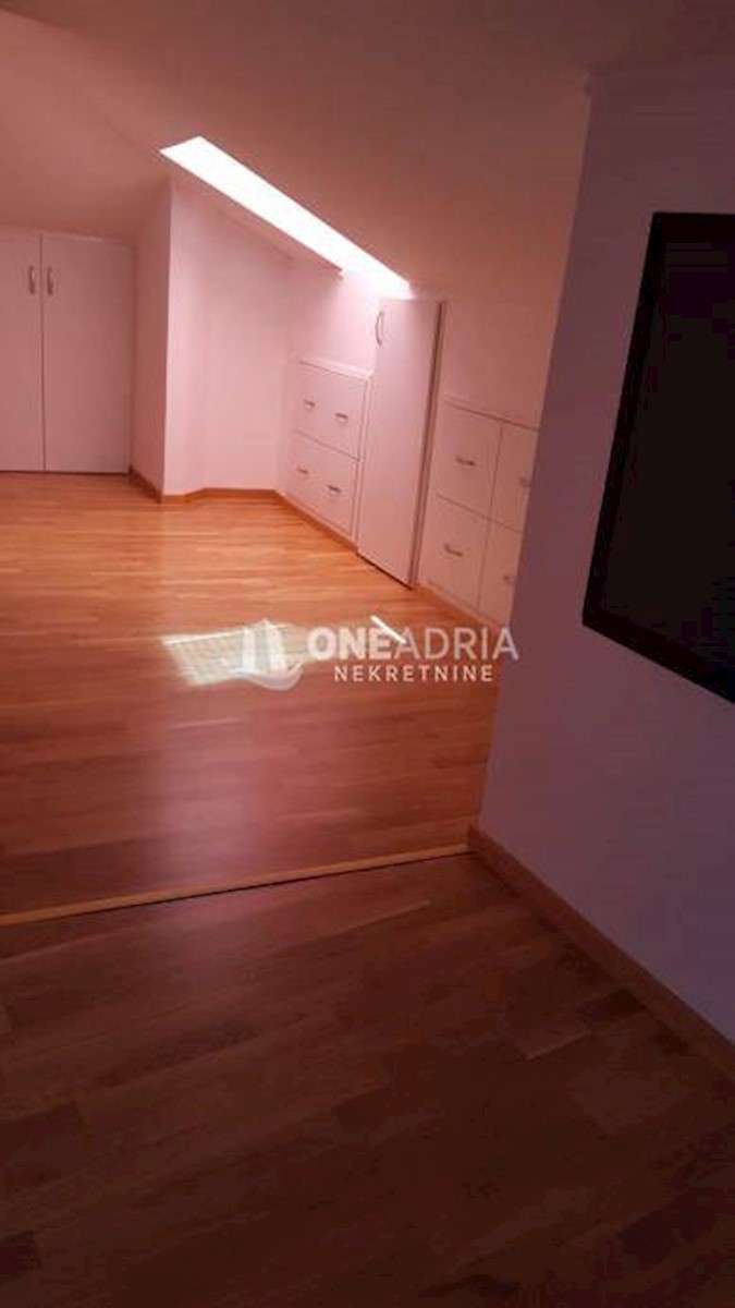 Flat For sale - PRIMORSKO-GORANSKA KRK