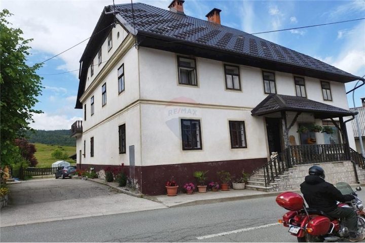 Maison à vendre 1000 m² – Prezid