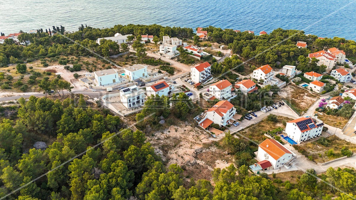 Land For sale - SPLITSKO-DALMATINSKA BRAČ