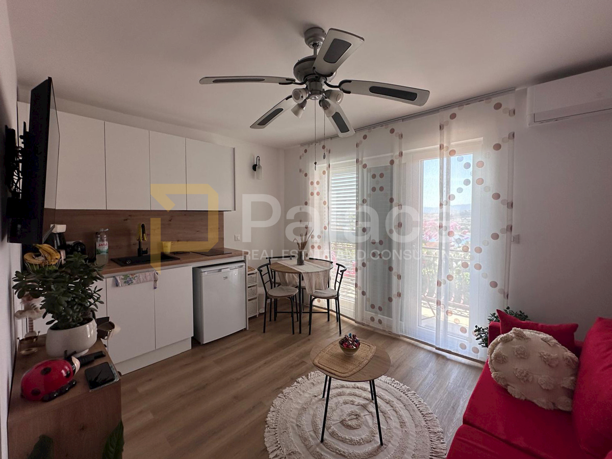 Apartment Zu verkaufen - SPLITSKO-DALMATINSKA PODSTRANA