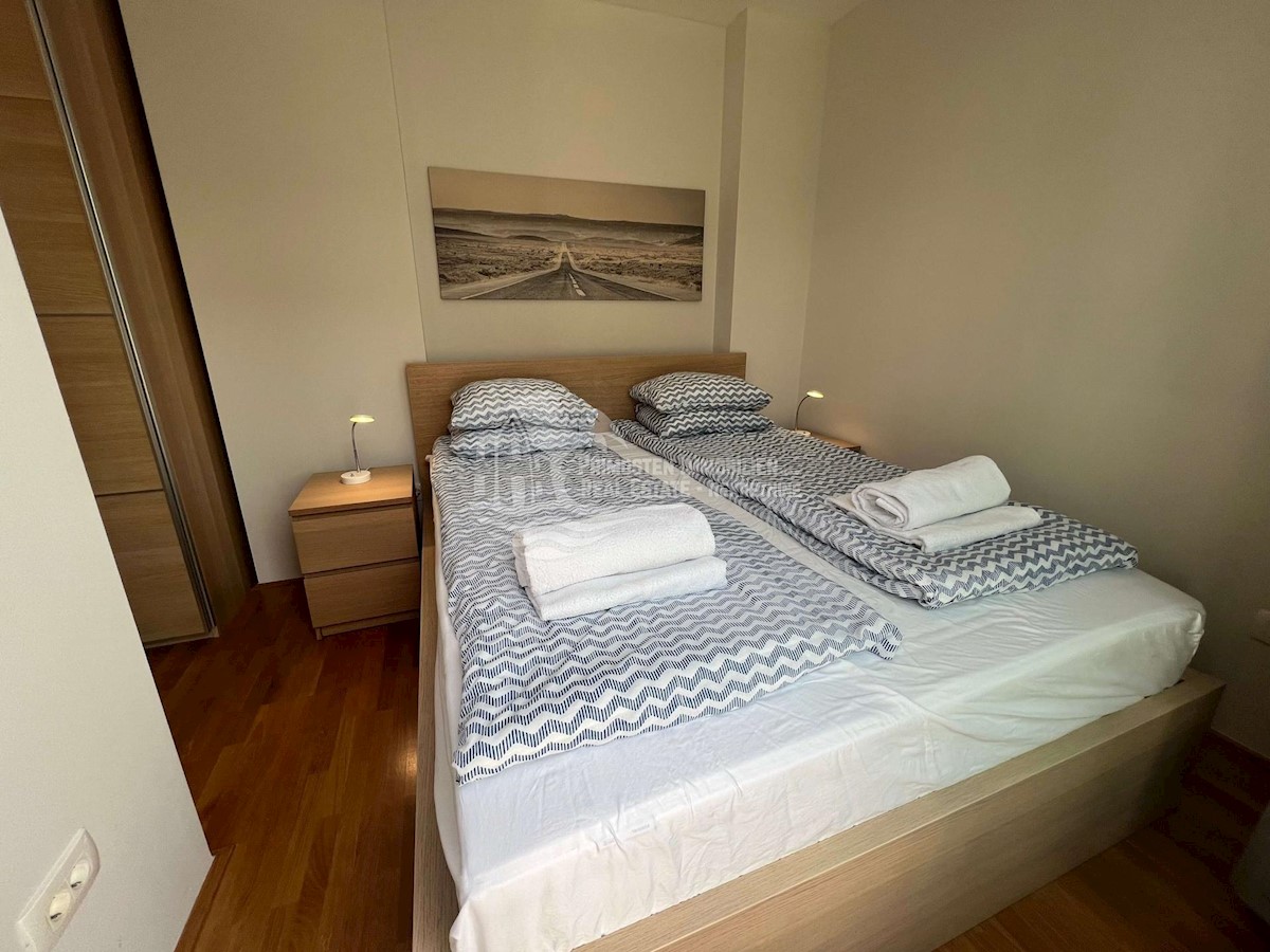 Flat For sale - ŠIBENSKO-KNINSKA PRIMOŠTEN