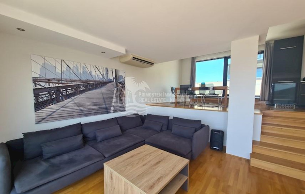 Flat For sale - ŠIBENSKO-KNINSKA PRIMOŠTEN