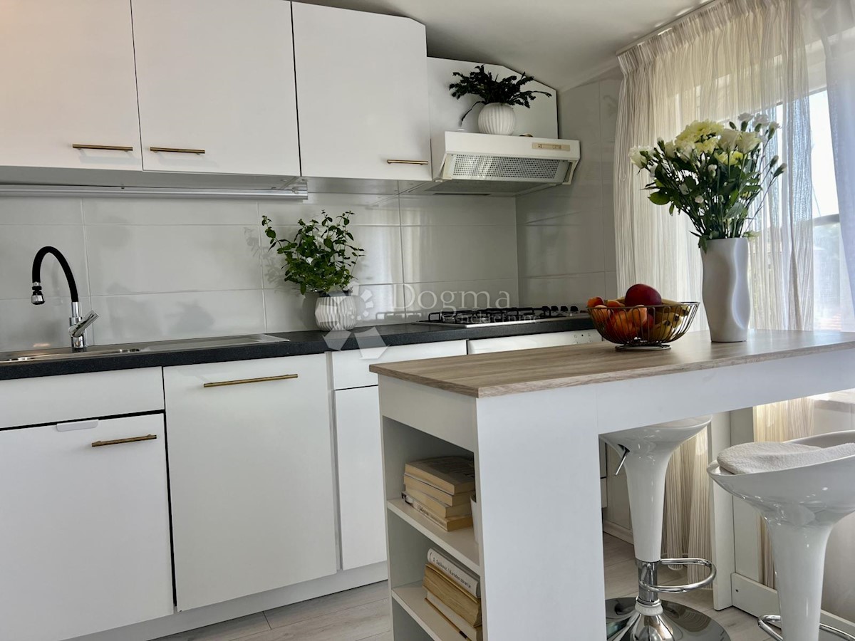 Apartma Na predaj - ISTARSKA ROVINJ