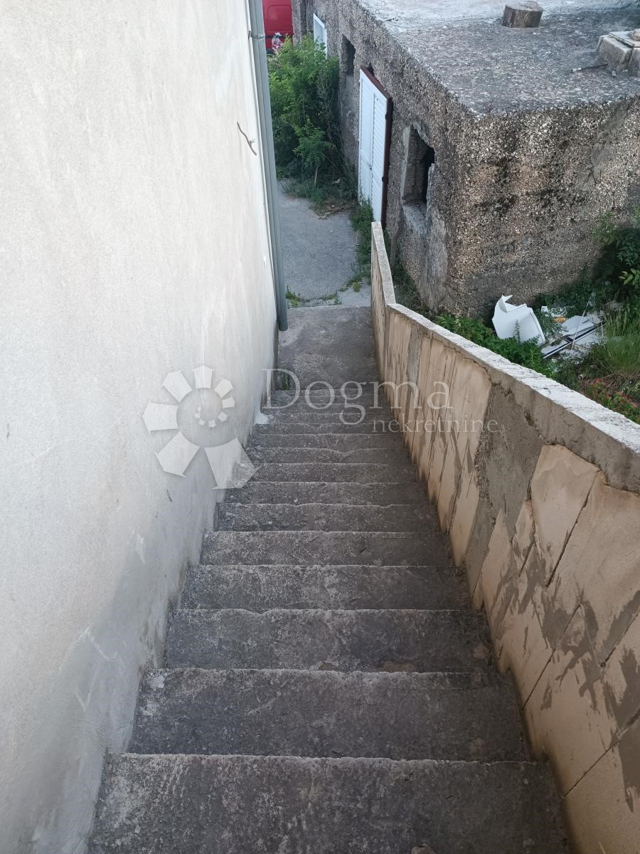 Hiša Naprodaj - SPLITSKO-DALMATINSKA Seget