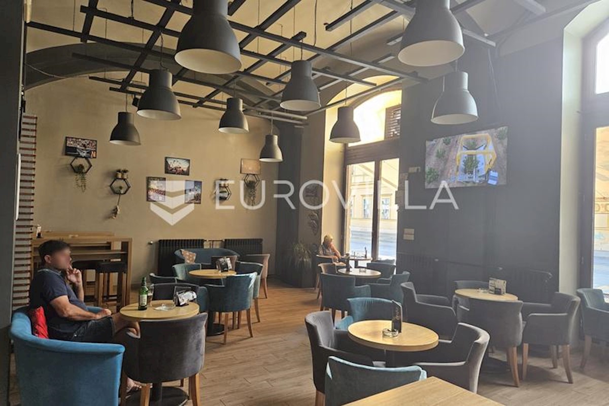 Business premises For rent - OSJEČKO-BARANJSKA OSIJEK