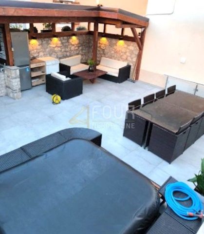 Kuća na prodaju 110 m² – Mali Lošinj