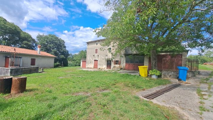 Zemljište na prodaju 25129 m² – Šumber