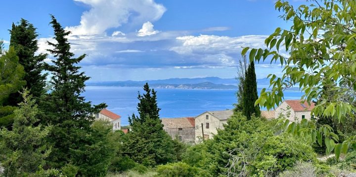 Zemljište na prodaju 744 m² – Brusje