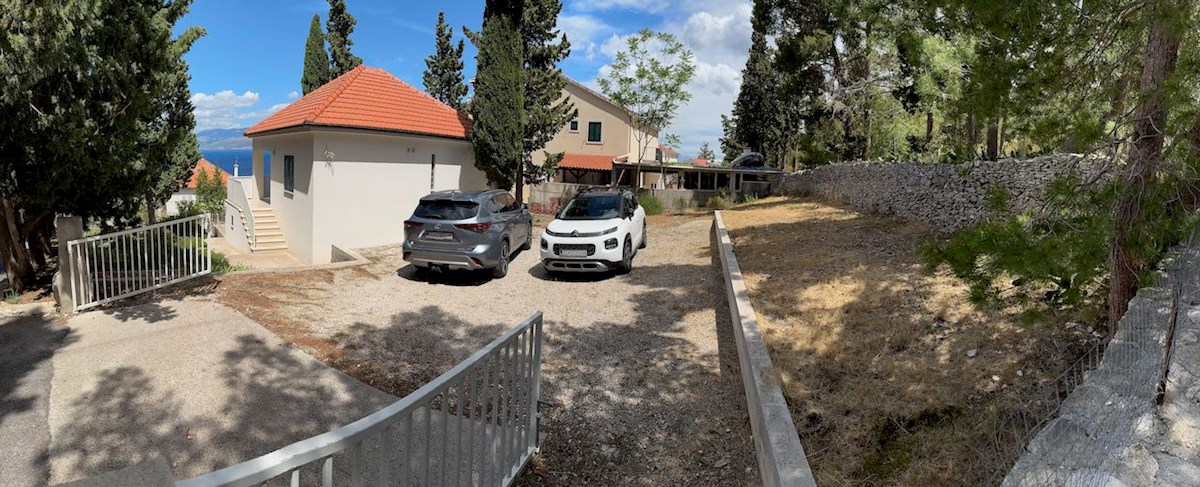 Hiša Na predaj - SPLITSKO-DALMATINSKA BRAČ